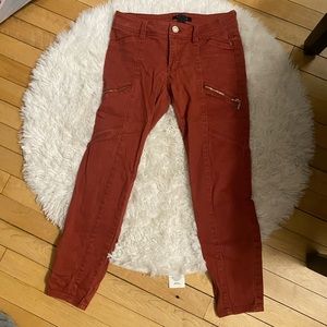 White House | Black Market double 0 skinny cropped red pants. Slightly worn